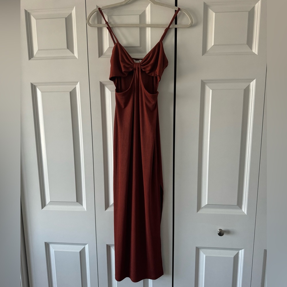 HELLO MOLLY MIDNIGHT RUSH MIDI DRESS SIZE SMALL Burnt Red Orange CUT OUTS